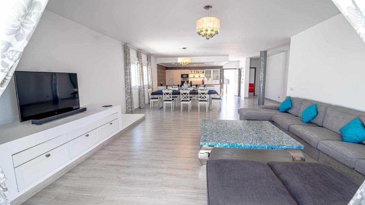 Villa MyJ Casa de lujo en la Campiña de Sevilla La Puebla de Cazalla Exterior foto